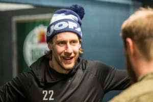 Svarar efter ordbråket i dramat: ”Extremt töntig kommentar”