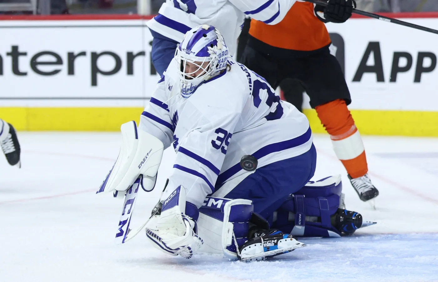 Dennis Hildeby kallas upp till NHL – efter två månader i AHL