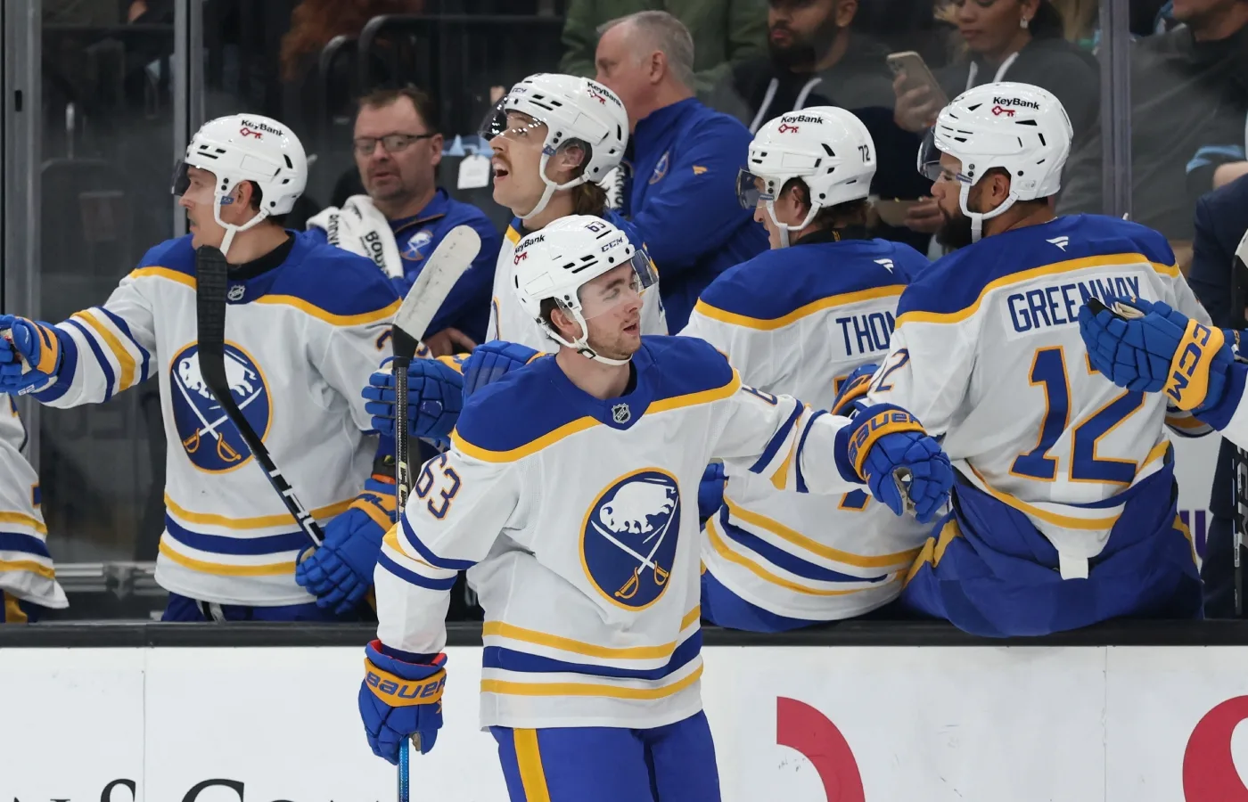 Efter succén i AHL – svensken trejdas