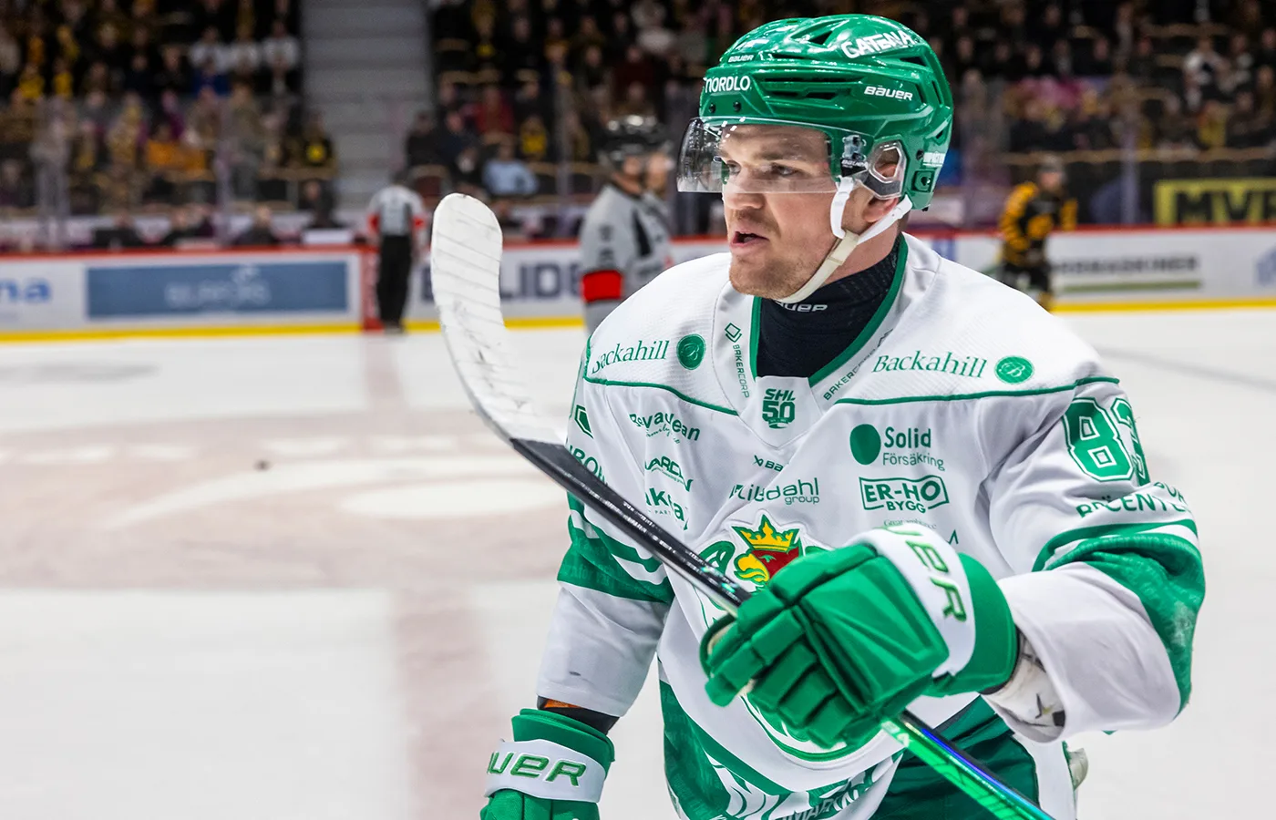 Uppgifter: NHL-meriterade forwarden förlänger