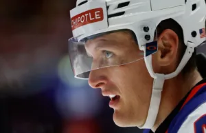 VM-guldmedaljören trejdad – klar för hårdsatsande utmanare