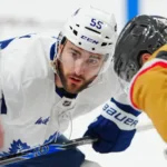 Centern trejdas av Toronto – mot ett val i förstarundan