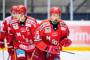 Fortsätter värva – genombrottsbacken klar