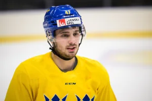 Uppgifter: Svensk landslagsback dumpas – kan flytta hem