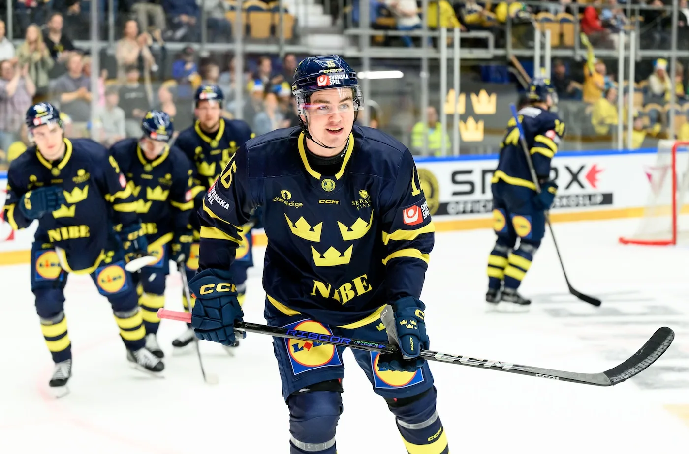 Debutanternas succé – bakom allt i krossen: ”Får bra betalt”