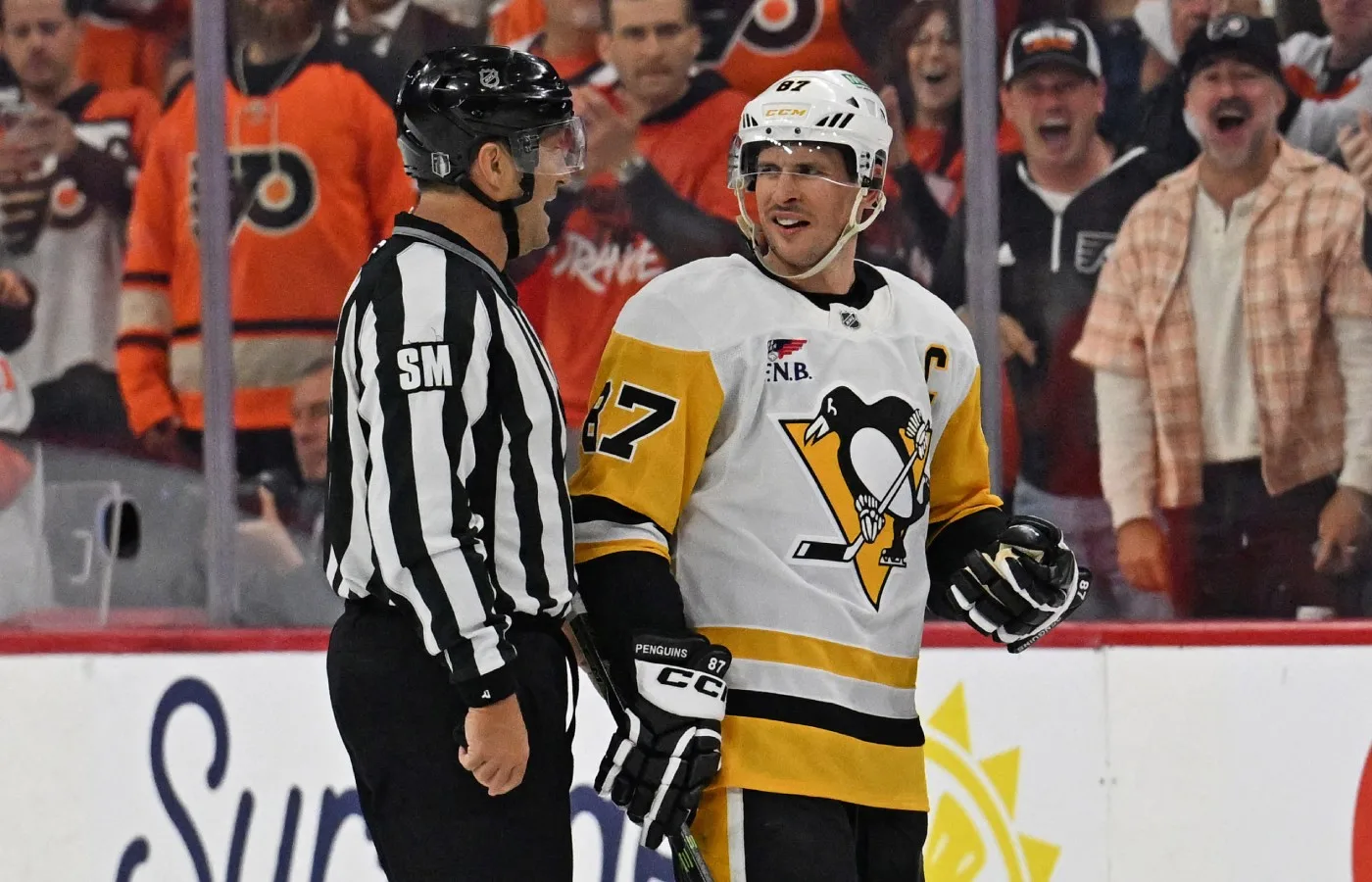 Efter anklagelser om filmning – Crosby slår tillbaka