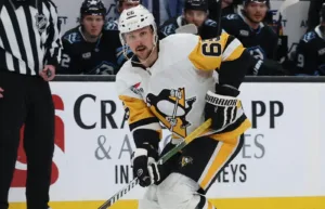 Erik Karlsson prisas – efter galna månaden