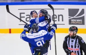 Utjämnar serien – efter uppmaningen: ”Måste vara elakare”