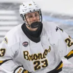 Efter succén på college − svensken får AHL-kontrakt