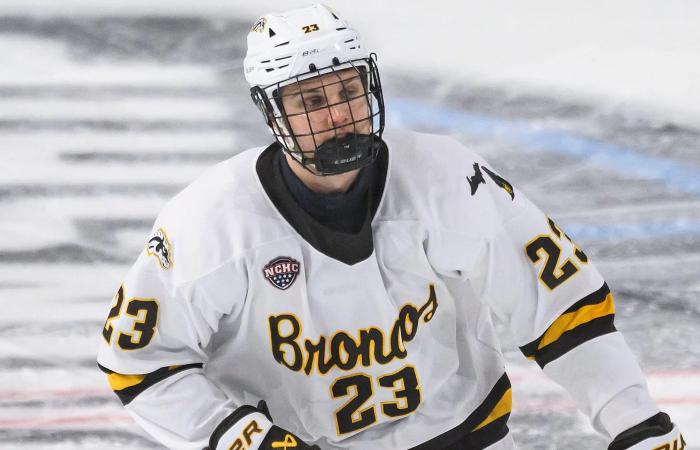 Efter succén på college − svensken får AHL-kontrakt