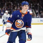 18-åringen tangerar rookierekordet – för flest mål