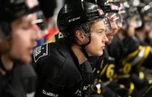 Talangen lämnar AIK − ryktas till konkurrenten