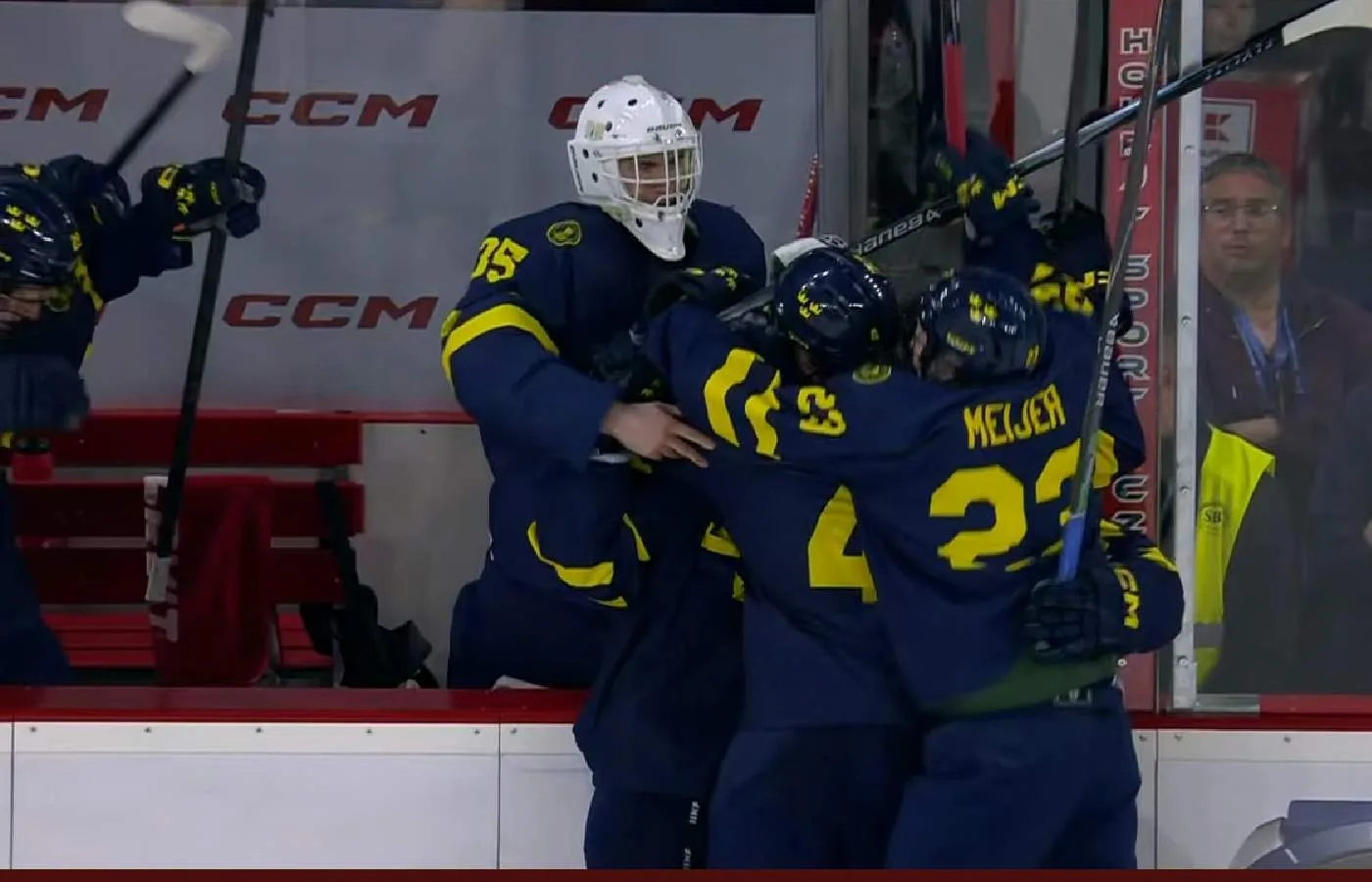 Då spelar Småkronorna semifinal i U18-VM