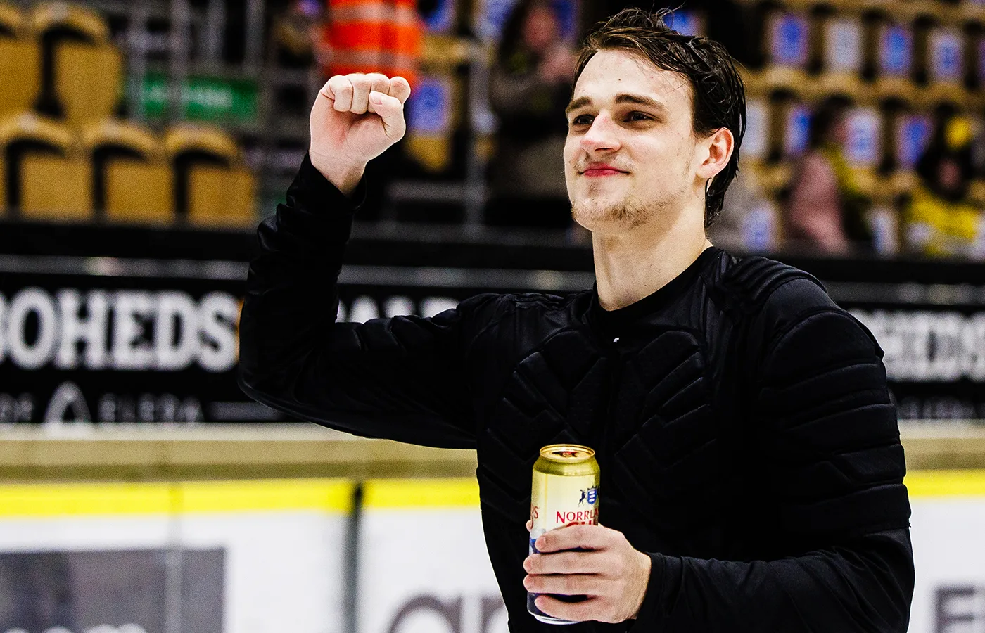 Glädjebeskedet: Succémålvakten stannar