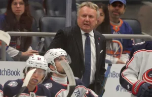 Rasar – mot sina egna spelare