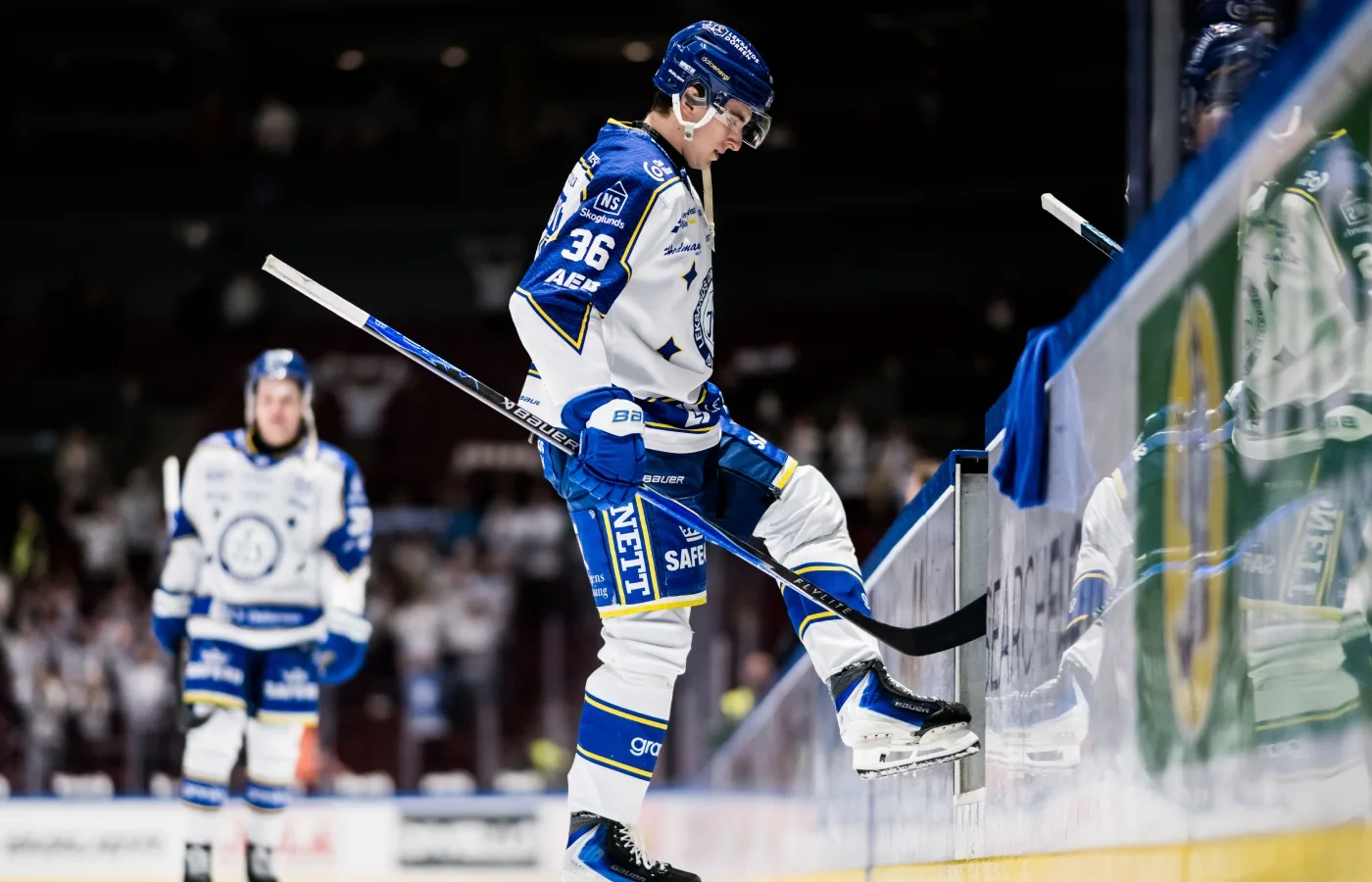 Åkte ur med Leksand – stannar i SHL
