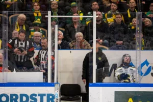 Stjärnan fälls – stängs av i inledningen av nästa säsong