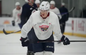 Doldissvensken kallas upp – går mot NHL-debut