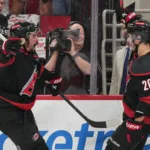 Logan Stankoven i form när Carolina vann mot Columbus