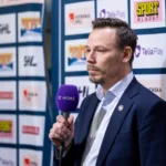 Tre Kronor tar in Växjötränaren till VM