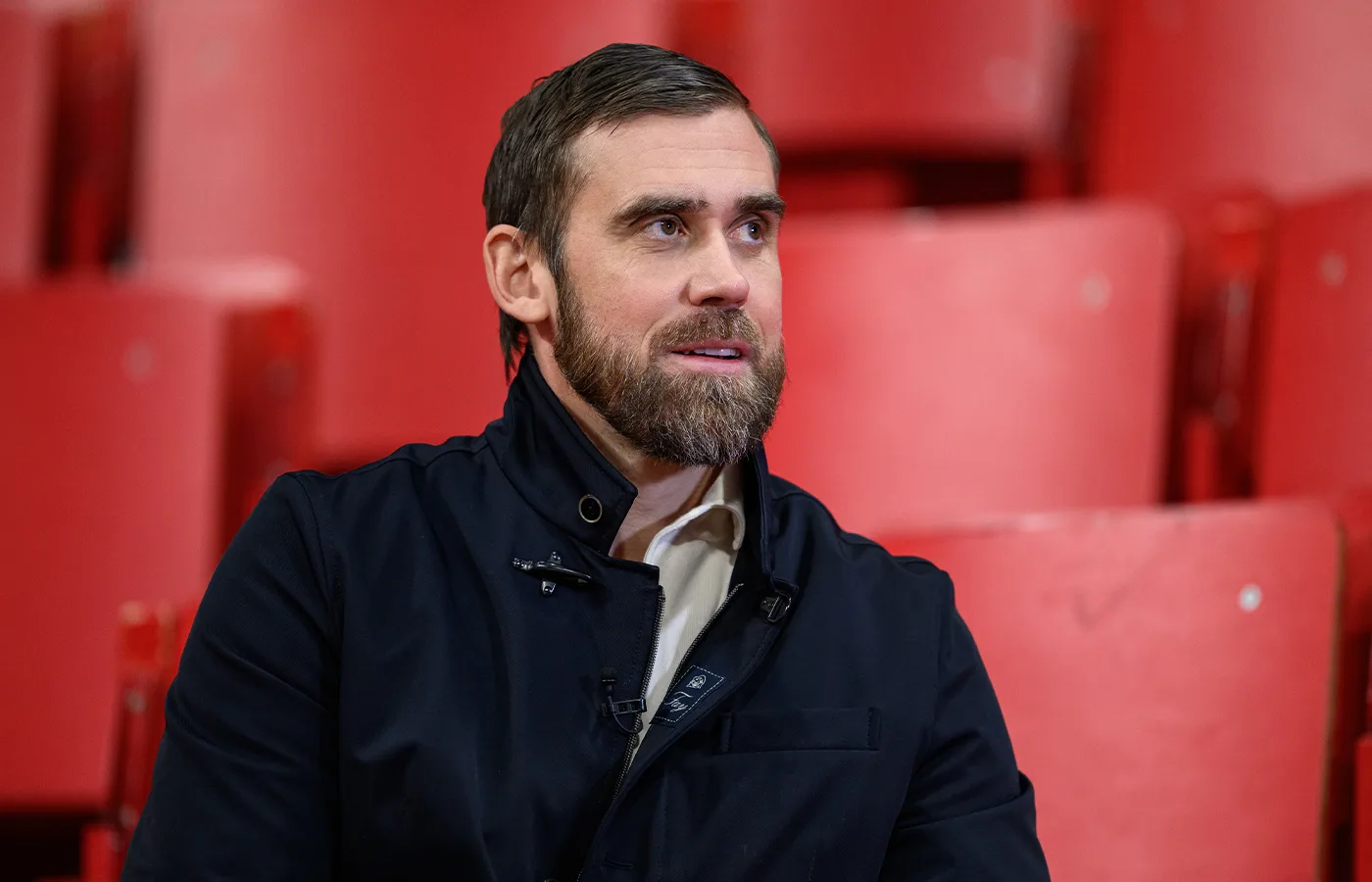 Henrik Zetterberg får tröjan hissad