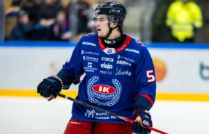 Tvingades lämna – klar för rivalen
