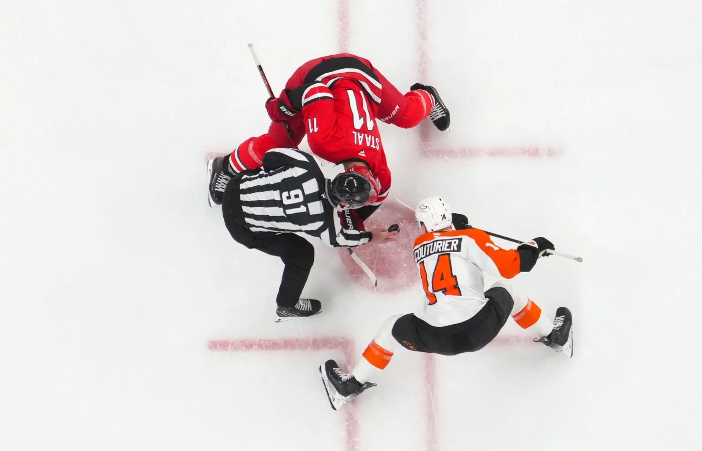 NHL:s svar på David mot Goliat – en given vinnare?