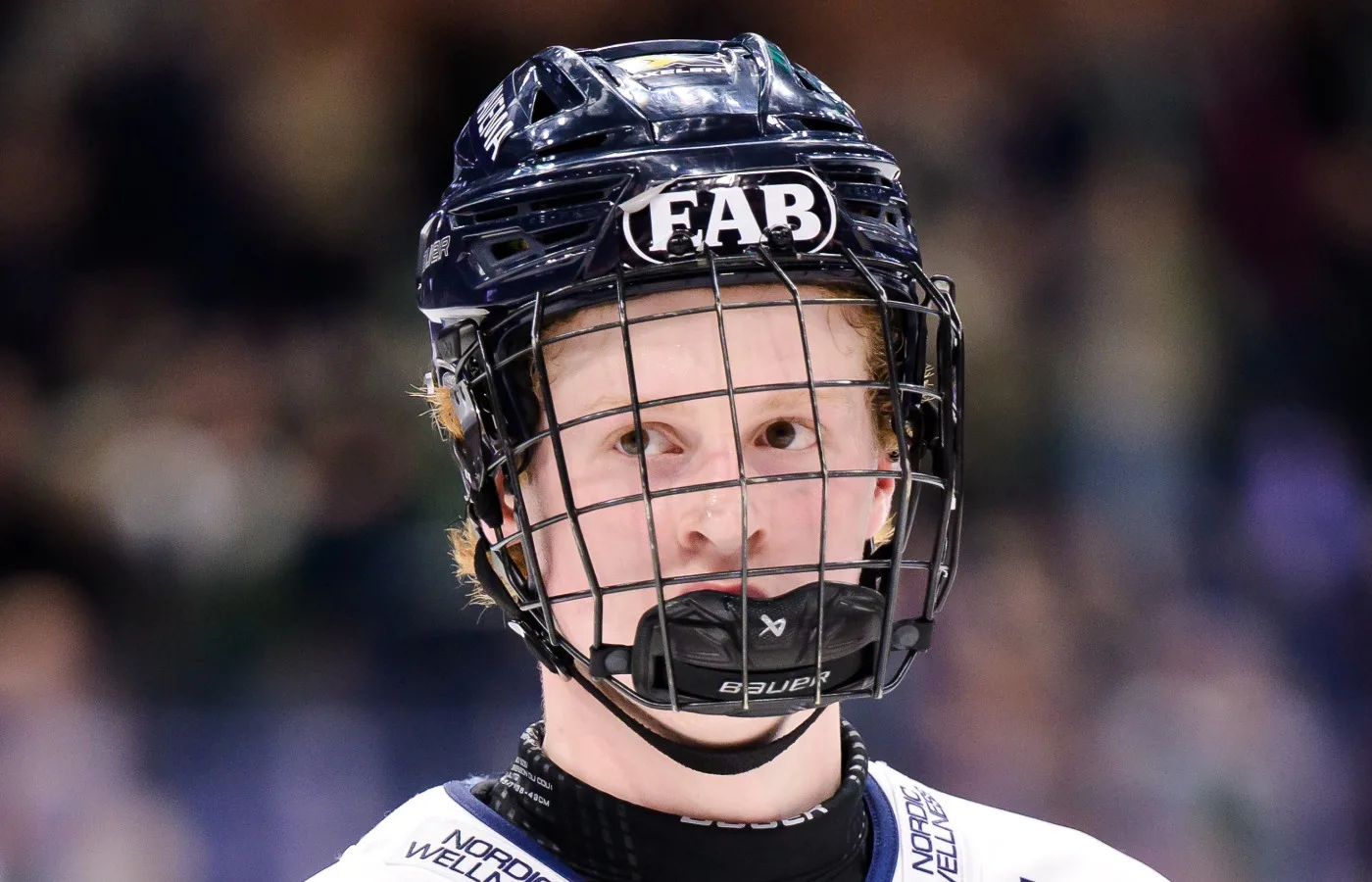 Ryktades till SHL-konkurrent – skriver nytt kontrakt