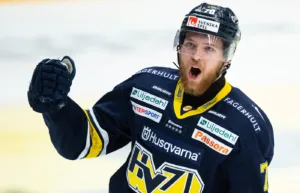 Svensken skriver på – efter succén
