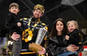 Martin Lundberg har inte bestämt sig: ”Funderar”