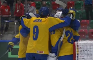 Trots krig och elände – Ukraina avancerar till hockey-VM