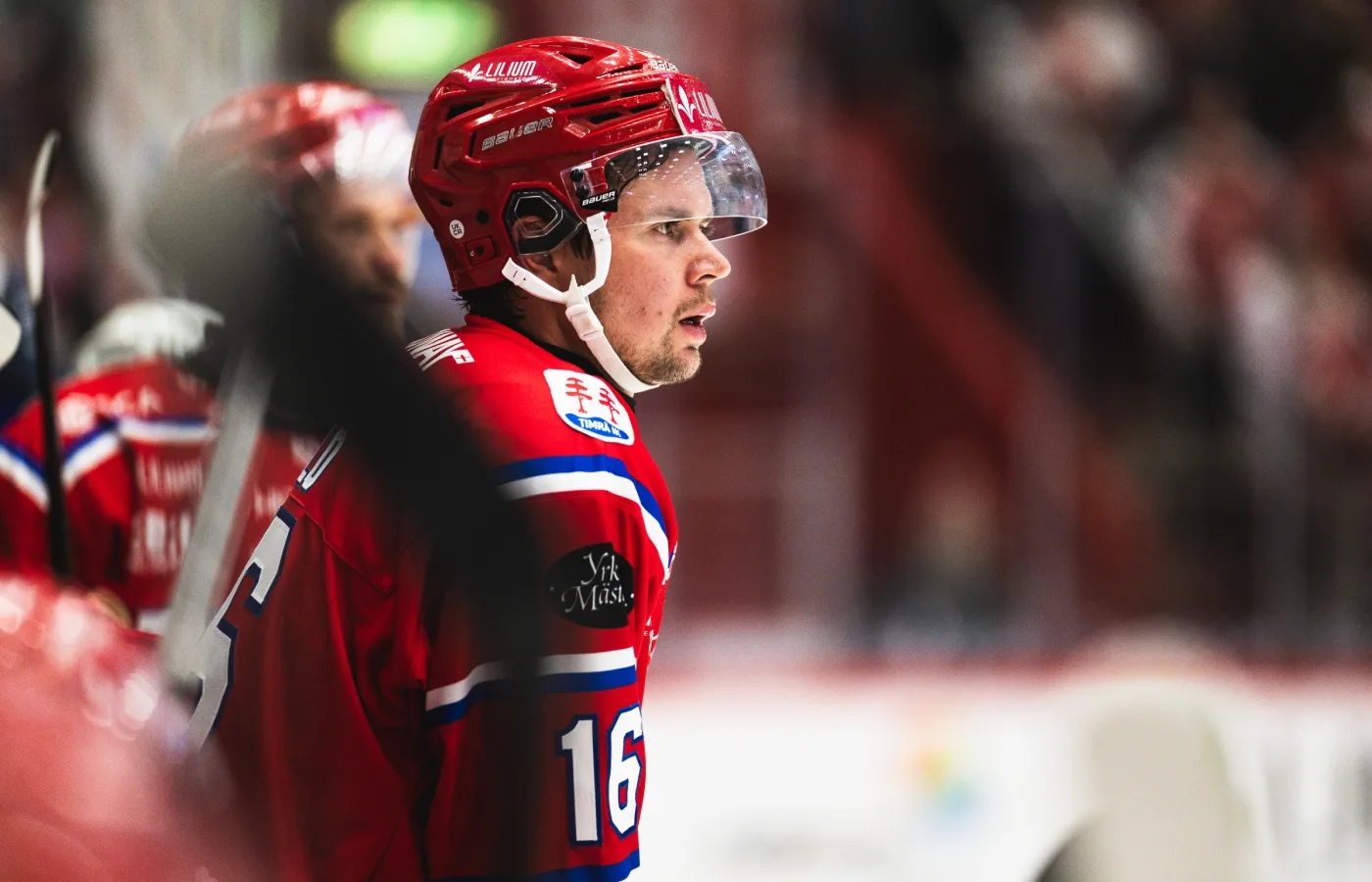 Efter sju säsonger i SHL – lämnar Sverige